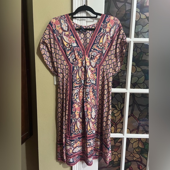 Banana Republic Dresses & Skirts - Banana Republic colorful Graphic Mini Dress